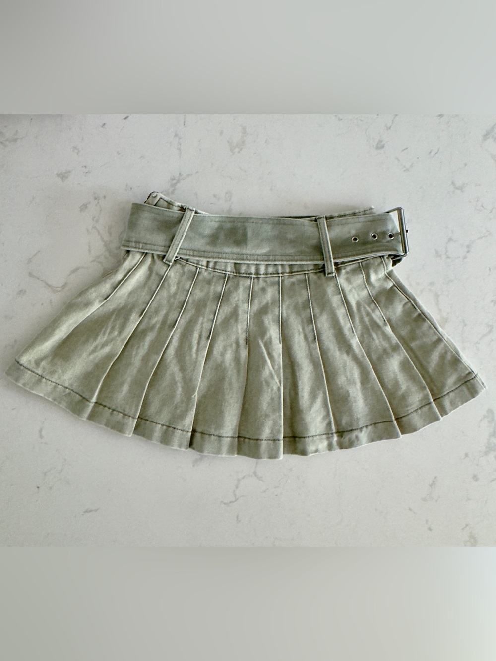 Sincerly Jules Olive Green Pleated Mini Skirt with Belt